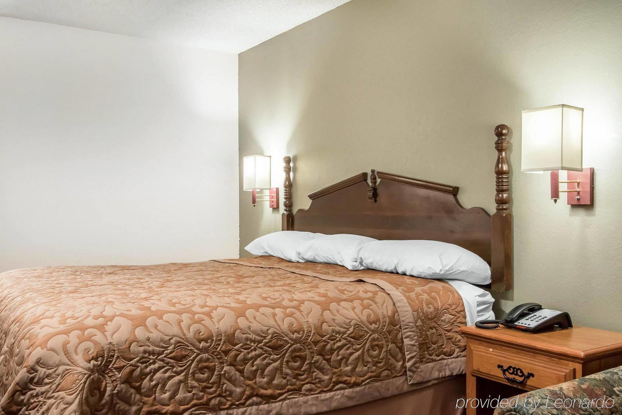 Americas Best Value Inn - Brookhaven Buitenkant foto