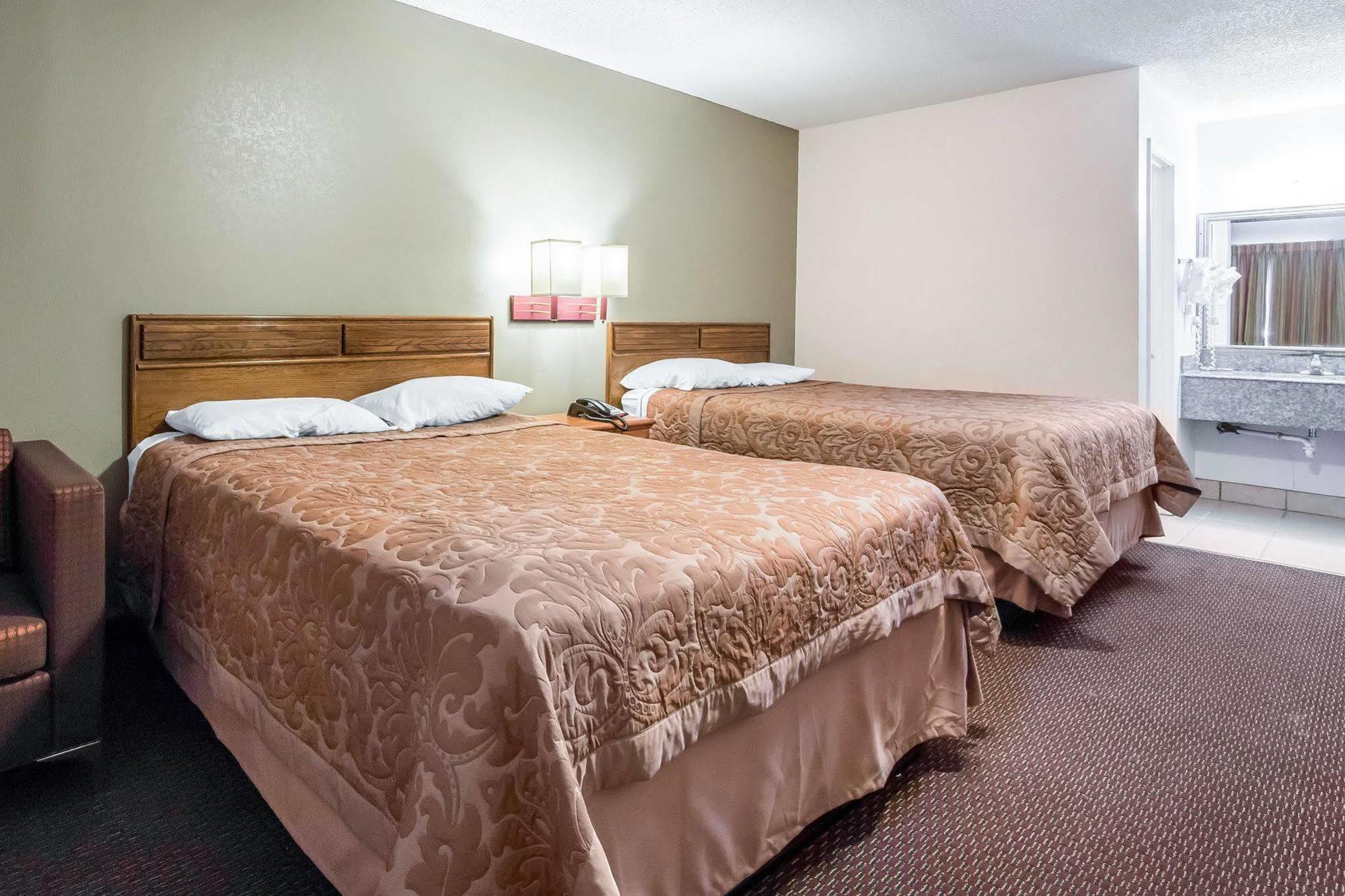 Americas Best Value Inn - Brookhaven Buitenkant foto